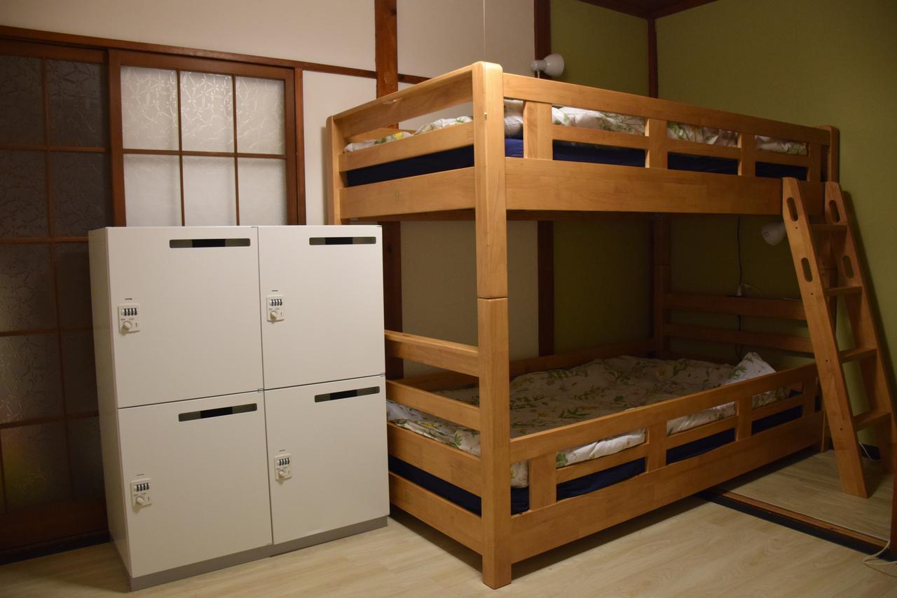 Chambre Lits Jumeaux Standard avec Salle de Bains Commune