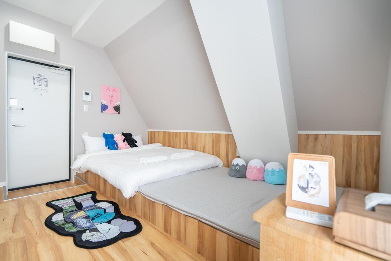 Chambre Double avec Balcon (2 Adultes + 1 Enfant)